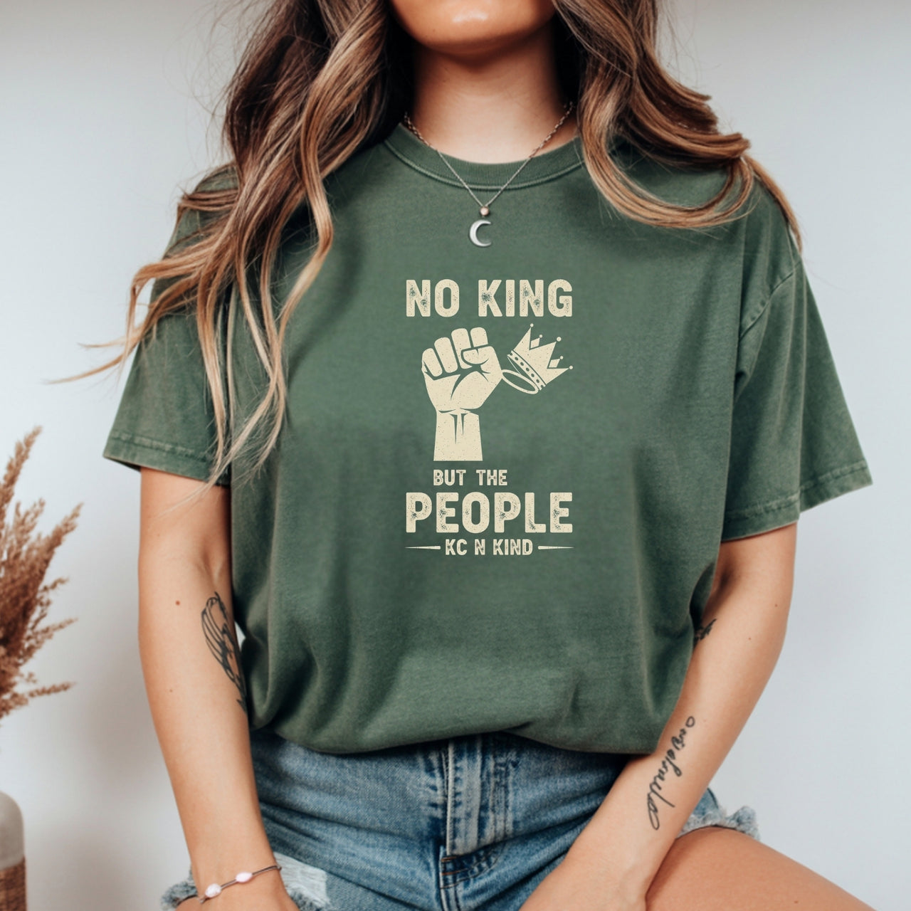 No Kings No Tyrants T-Shirt – Pro-Freedom Democracy Tee – Equality Graphic Shirt