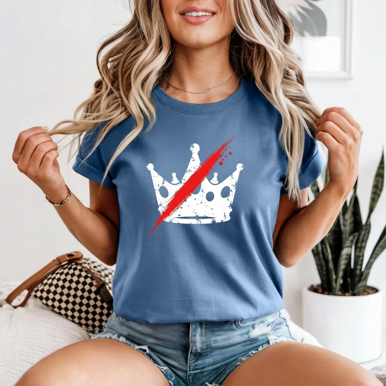 No Kings in America T-Shirt – Crown Graphic Tee Freedom Statement Shirt