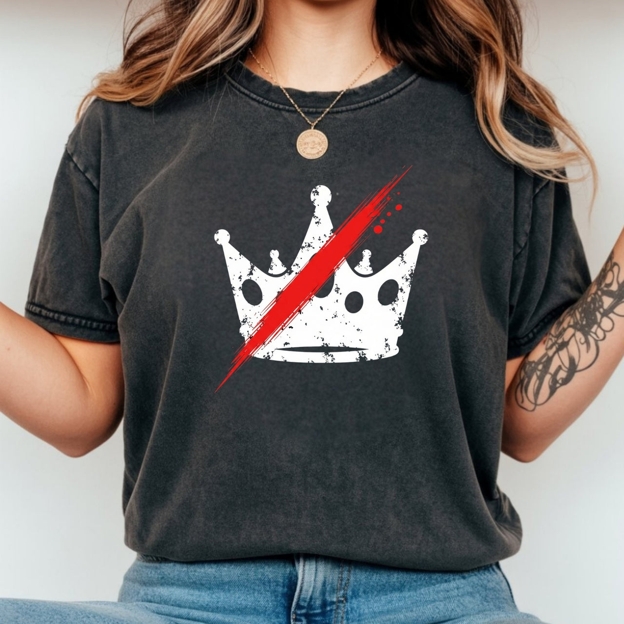 No Kings in America T-Shirt – Crown Graphic Tee Freedom Statement Shirt