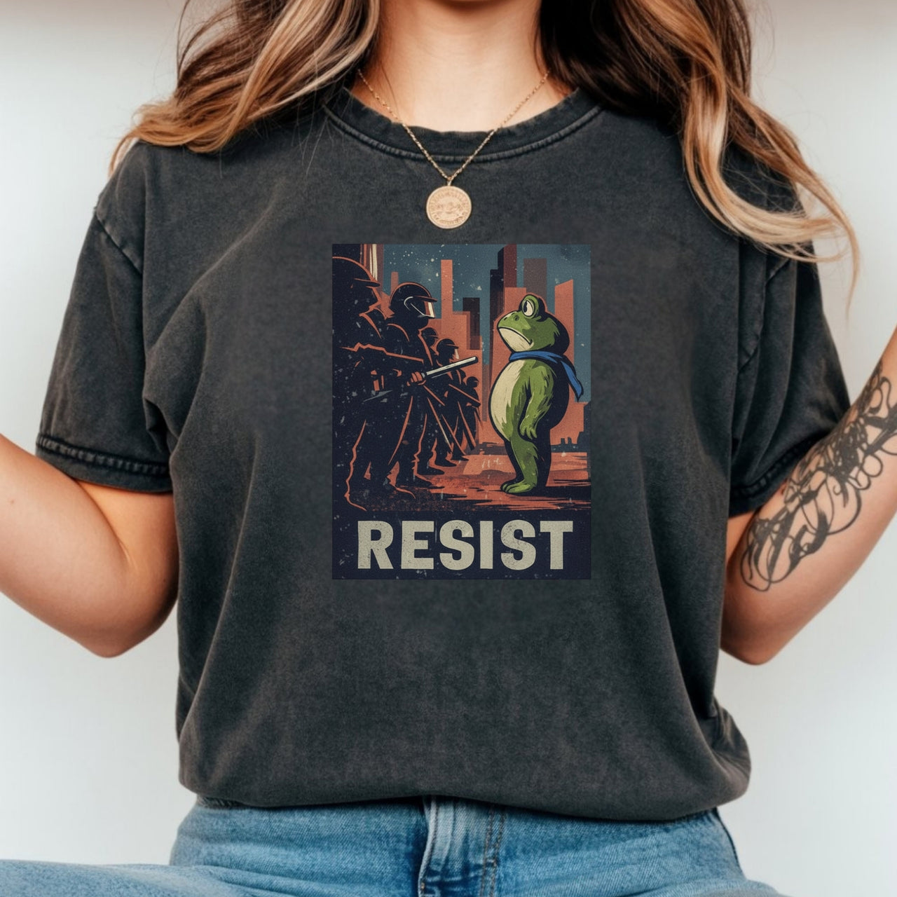 Resist Portland Frog Shirt – Funny Rebel Graphic Tee – No Kings Freedom Design