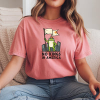 No Kings in America Frog T-Shirt – Rebellious Cartoon Graphic Tee – Funny Freedom Design