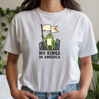No Kings in America Frog T-Shirt – Rebellious Cartoon Graphic Tee – Funny Freedom Design