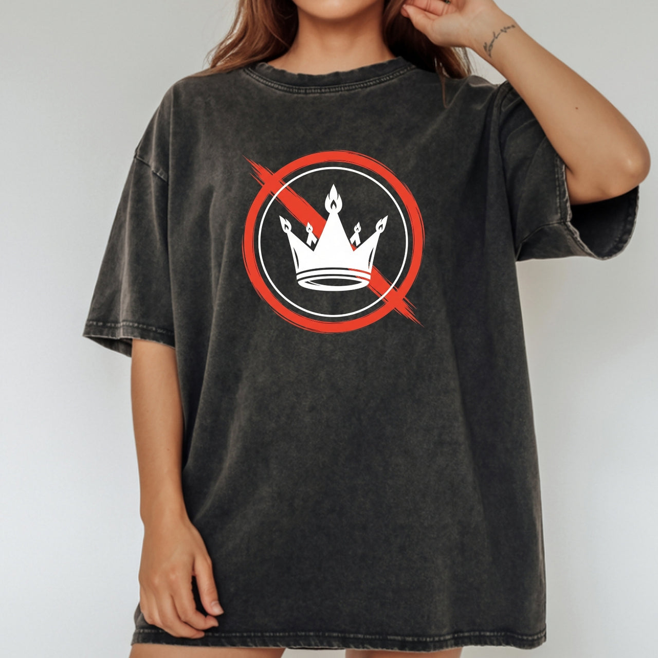 No Kings Statement T-Shirt – No Crown Symbol Shirt – Freedom & Equality Graphic Top