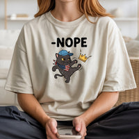 No Kings in America Tee – Black Cat Parody Shirt – Liberty & Humor Graphic Top