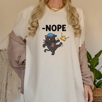 No Kings in America Tee – Black Cat Parody Shirt – Liberty & Humor Graphic Top