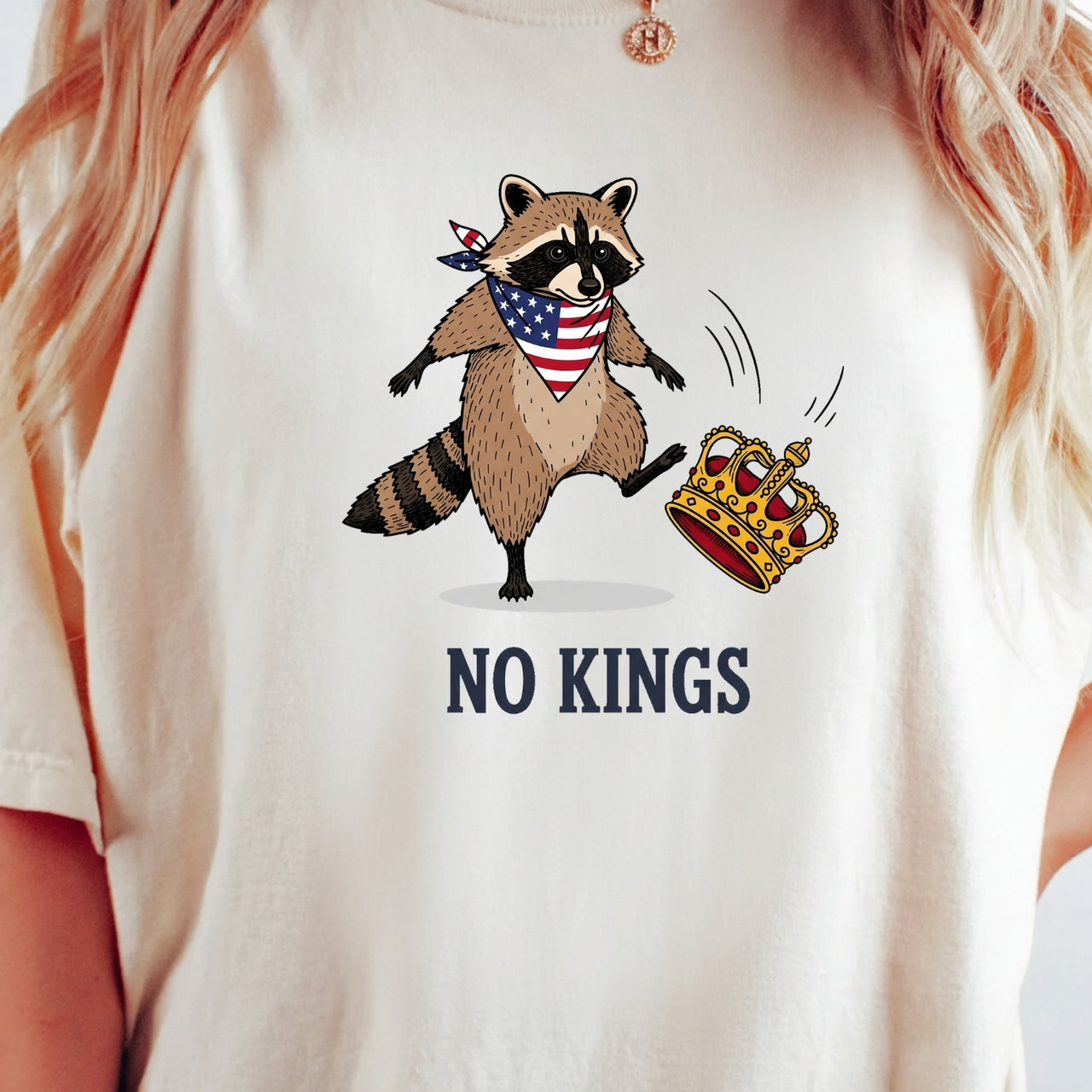 No Kings Raccoon T-Shirt – Funny American Rebel Tee – Patriotic Humor Graphic Top