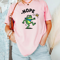 No Kings Streetwear T-Shirt – Frog Graphic Cotton Top for Men & Women