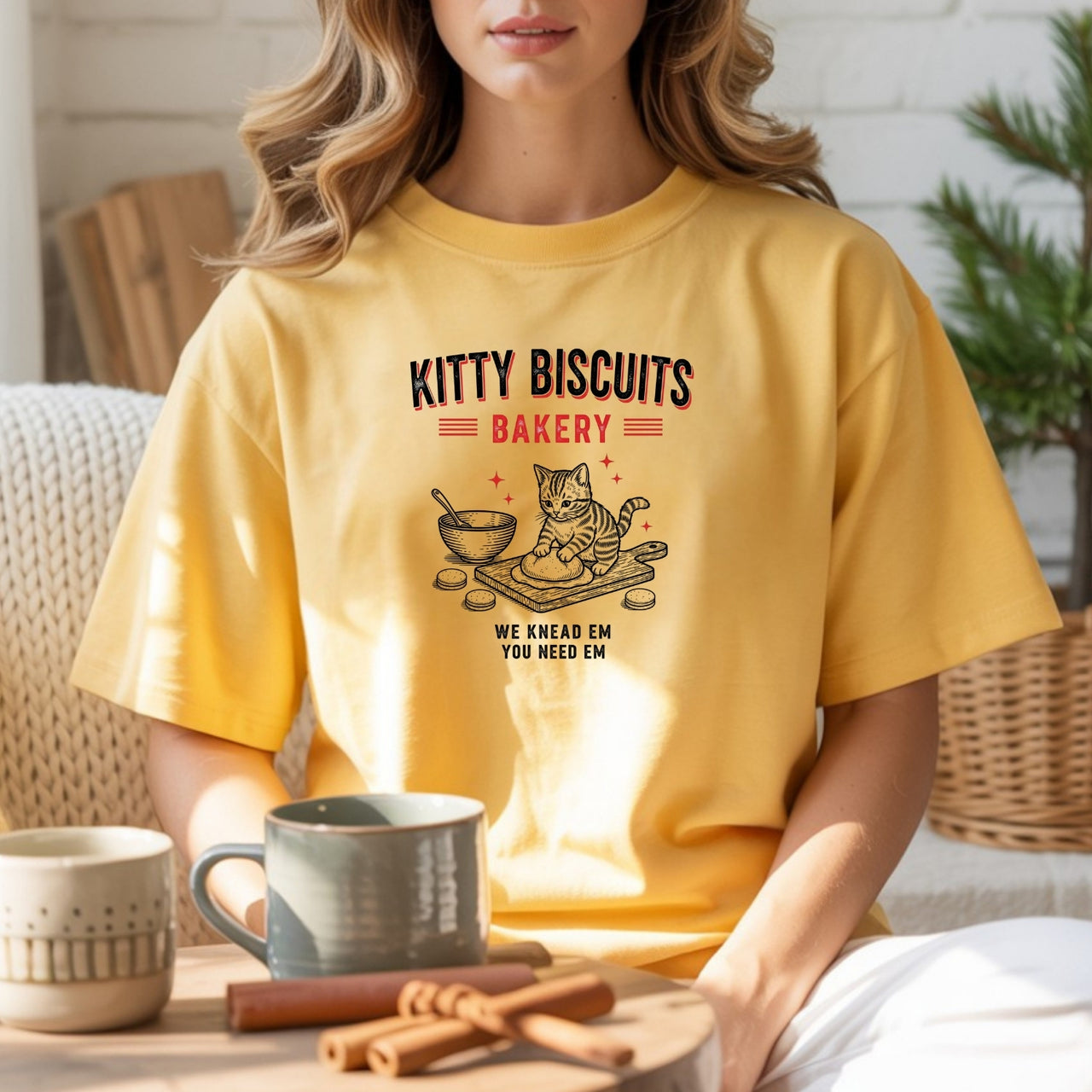Funny Kitty Biscuits Bakery T-Shirt – We Knead Em, You Knead Em Cat Lover Tee