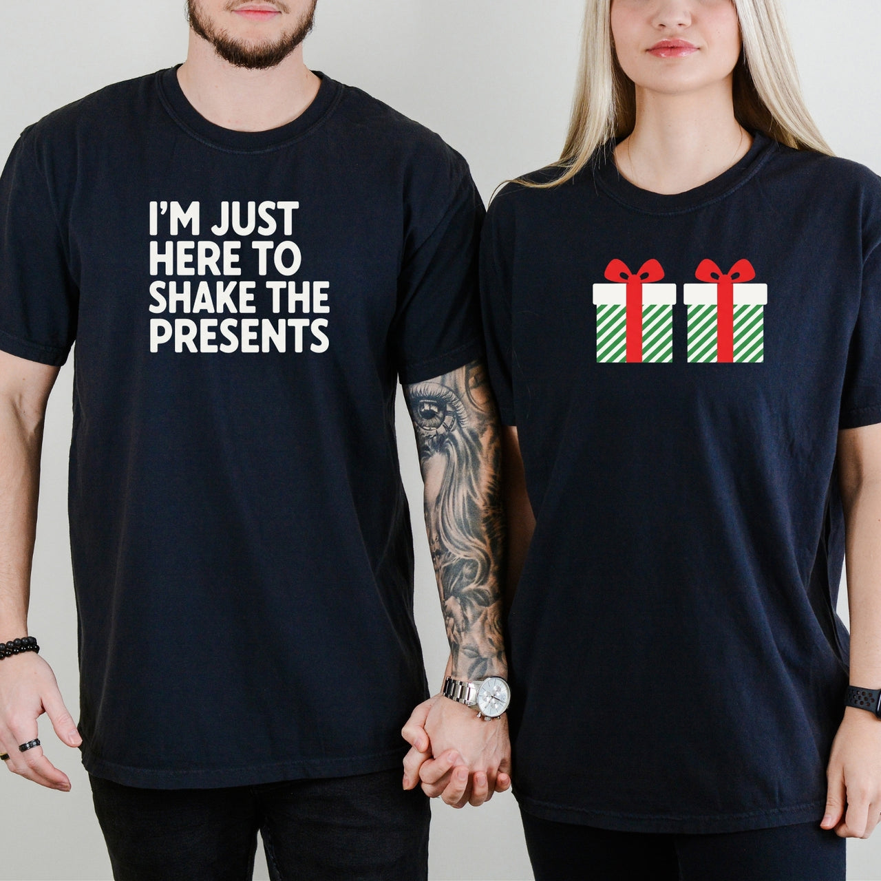 I'm Just Here To Shake The Presents Funny Matching T-Shirts For Couples