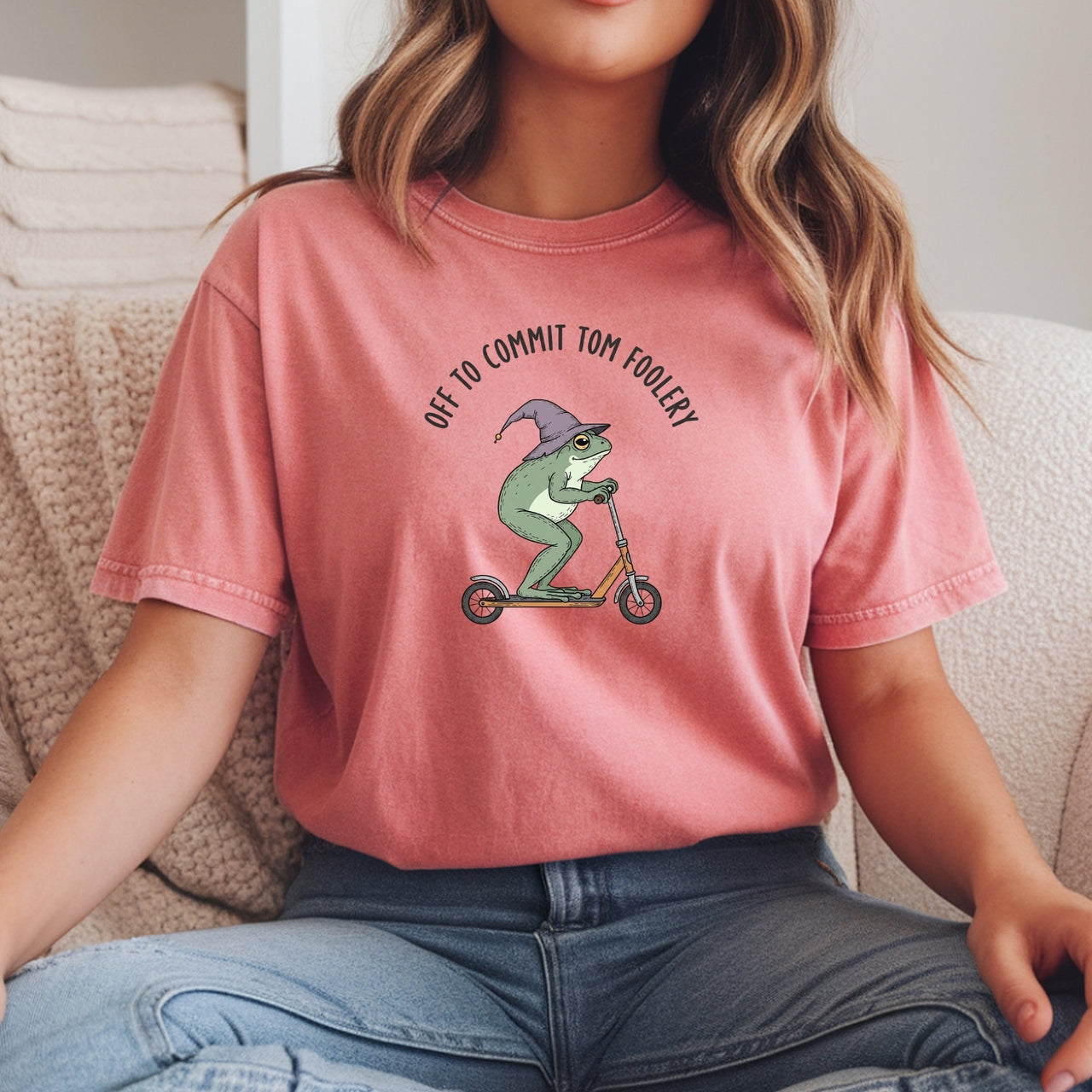 Off to Commit Tomfoolery Frog T-Shirt – Funny Weirdcore Meme Unisex Tee