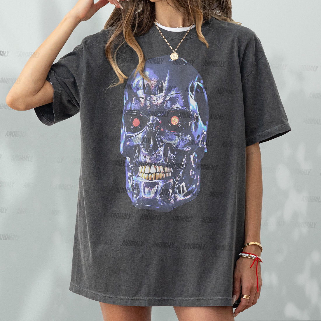 Retro Robot Graphic Tee – 80s Sci-Fi Movie Style T-Shirt