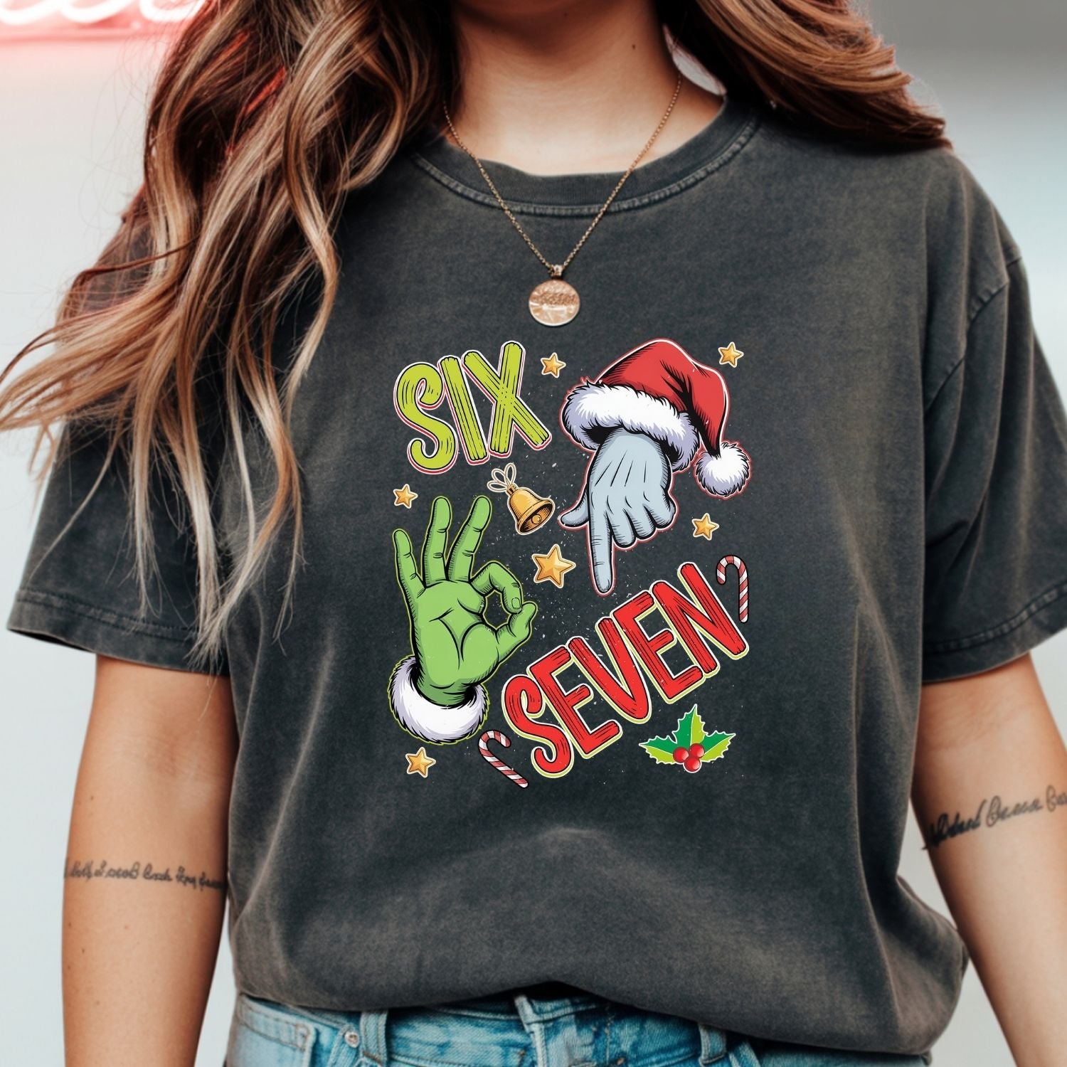 6 7 Christmas T-Shirt – Funny Santa Meme Holiday Tee