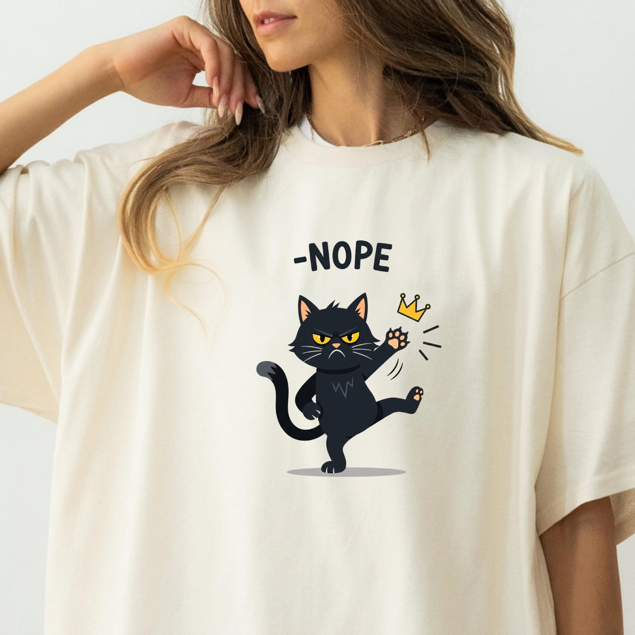 No Kings in America Black Cat T-Shirt – Funny Patriotic Meme Tee – Independence Graphic Top