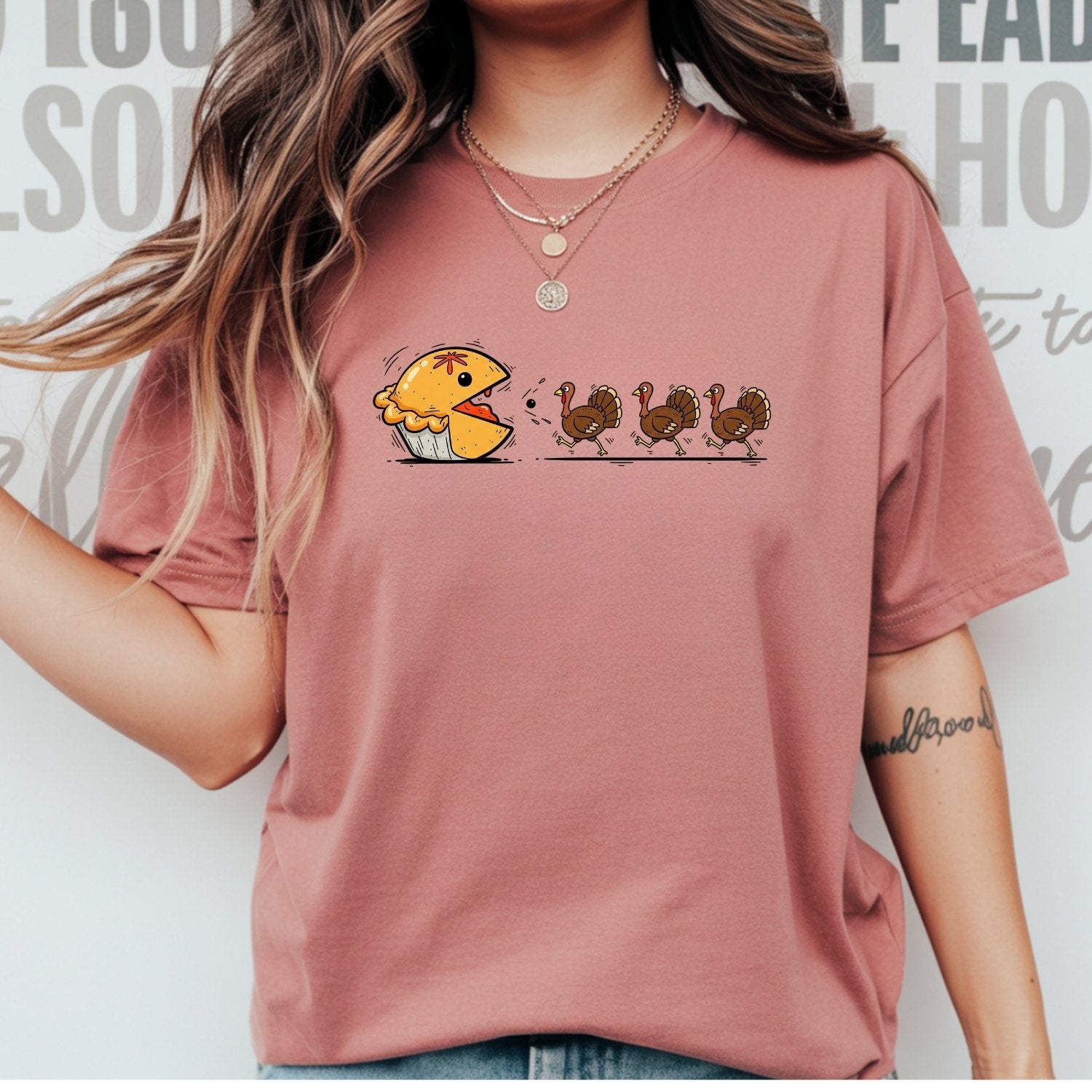 Funny Thanksgiving Shirt – Retro Pumpkin Pie Chasing Turkey Tee