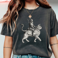 Retro Cat Knight Graphic T-Shirt – Vintage Medieval Tattoo Style – Dark Y2K Kitten Tee