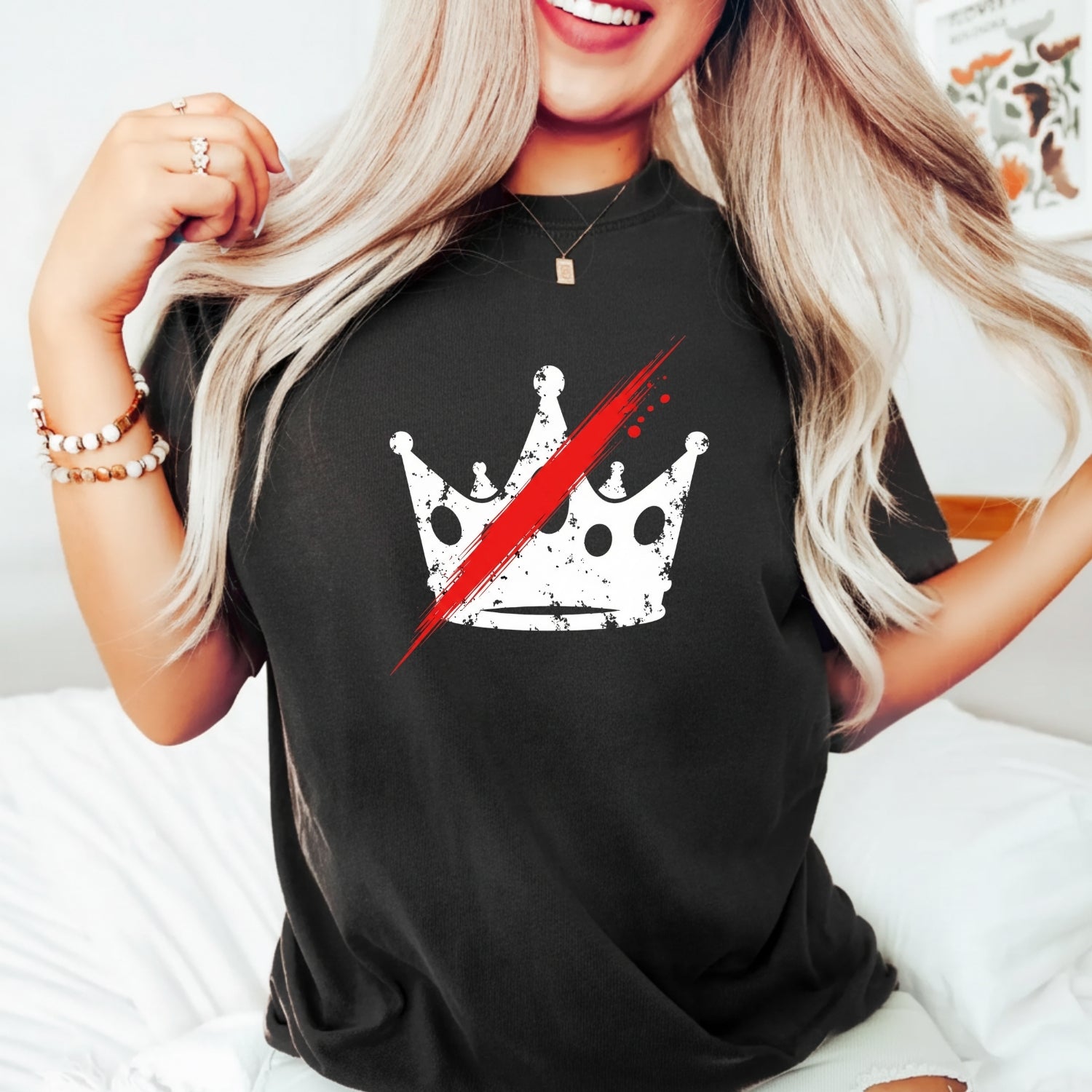 No Kings in America T-Shirt – Crown Graphic Tee Freedom Statement Shirt