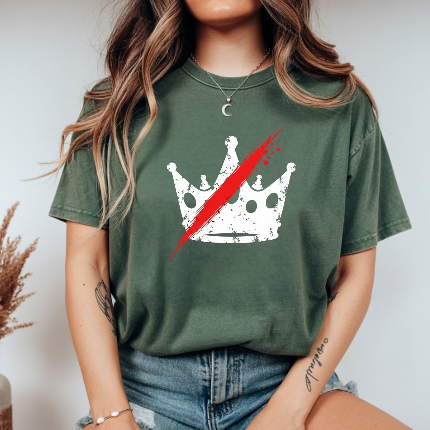 No Kings in America T-Shirt – Crown Graphic Tee Freedom Statement Shirt