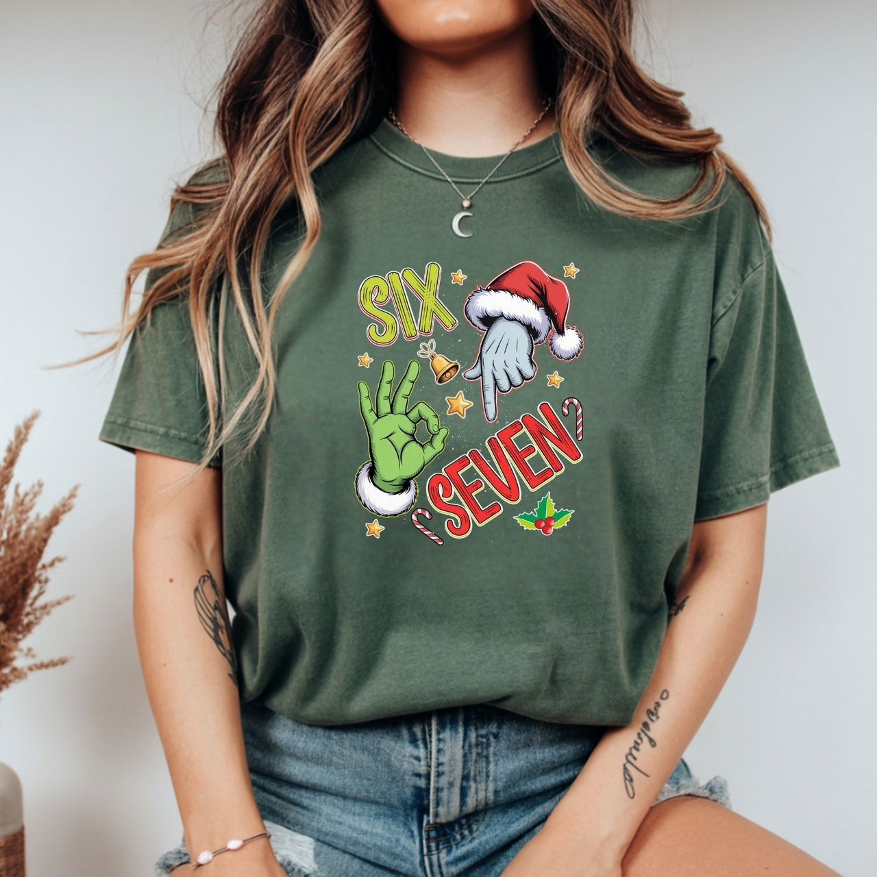 6 7 Christmas T-Shirt – Funny Santa Meme Holiday Tee