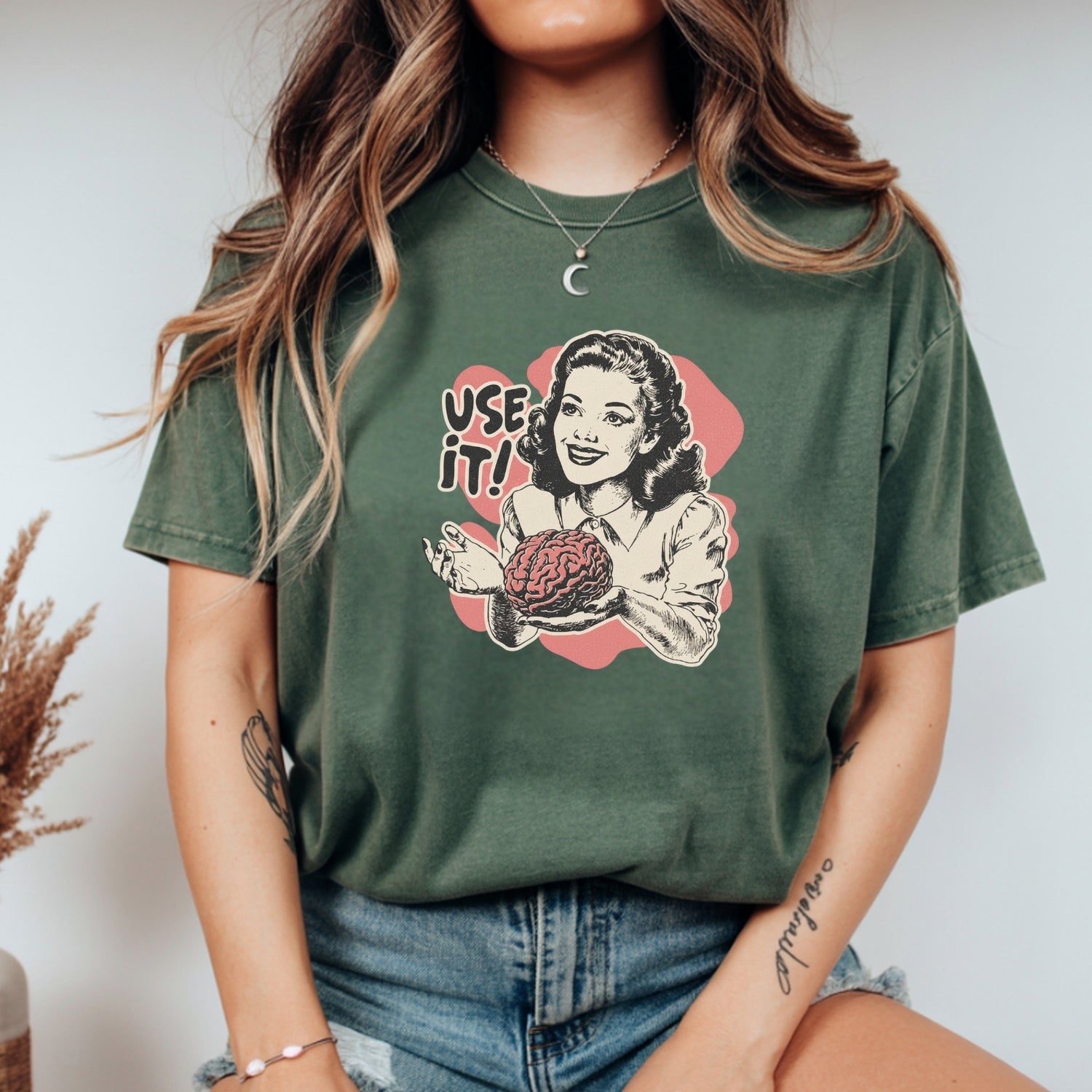 Use Your Brain Graphic T-Shirt – Sarcastic Vintage Tee – Funny Retro 50s Ad Parody