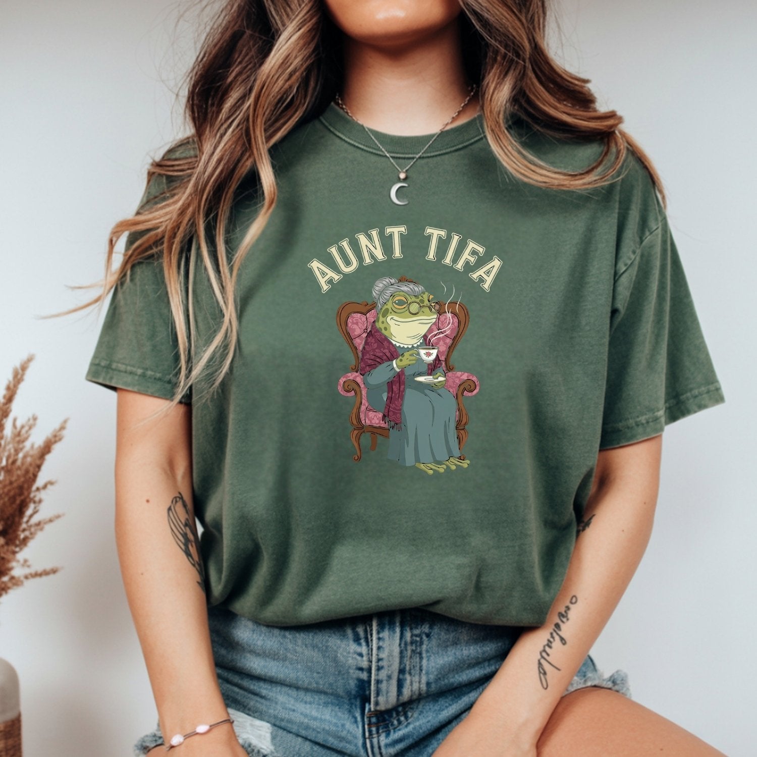 Funny Aunt Tifa T-Shirt – Frog Meme Humor Graphic Tee