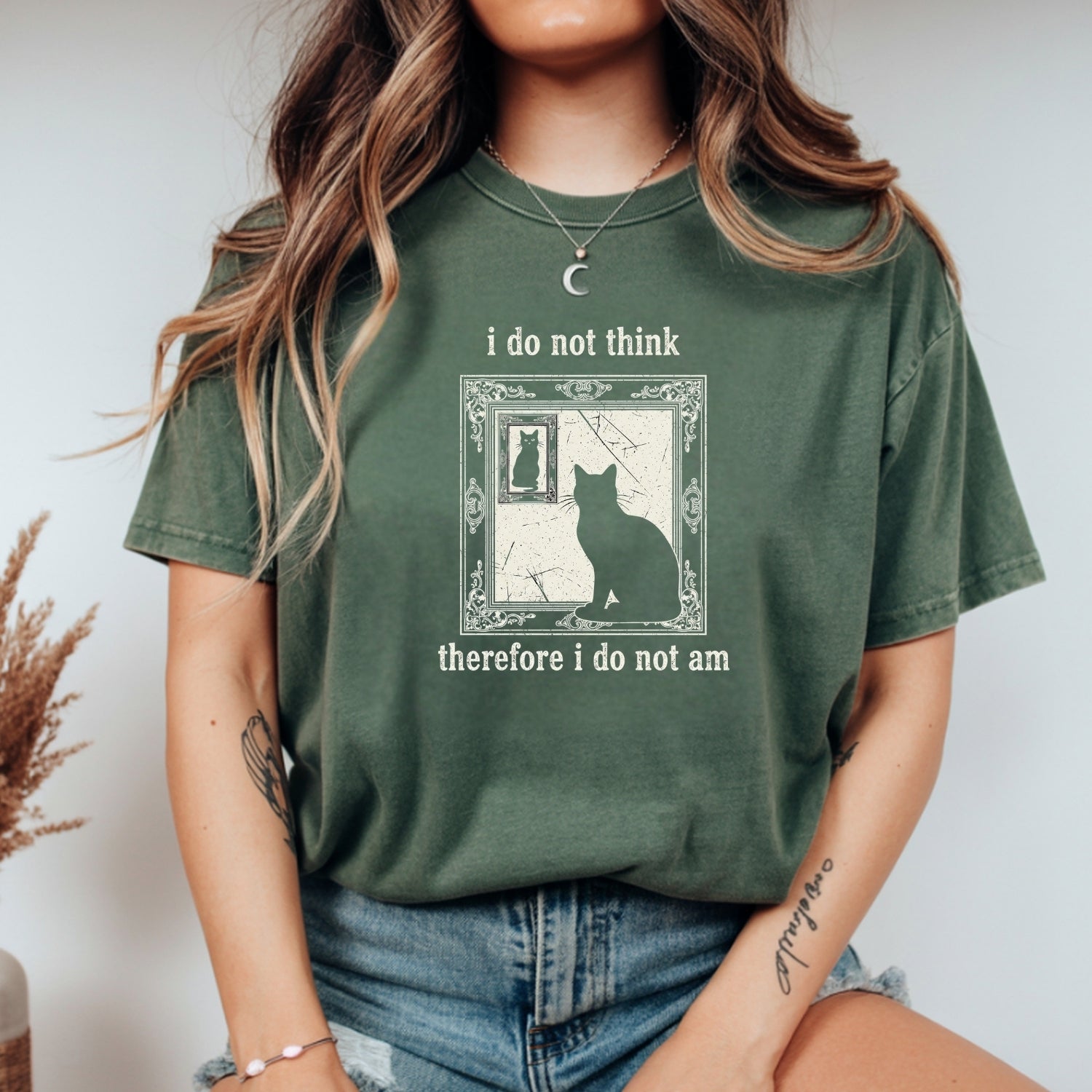 I Do Not Think Therefore I Do Not Am T-Shirt – Funny Cat Tee – Retro Grunge Vintage Style