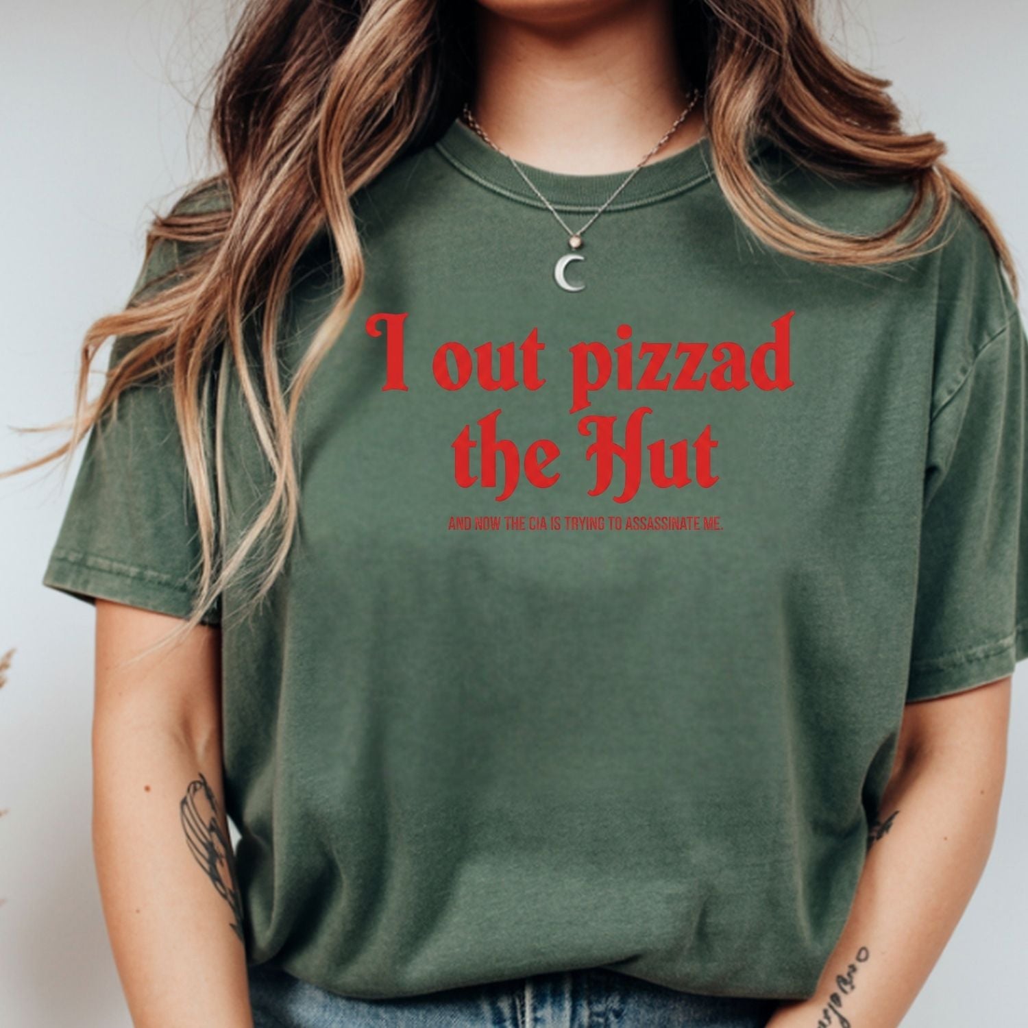 I Out Pizza the Hut CIA Assassinate Me T-Shirt - Retro Y2K Graphic Tee - Funny Internet Humor Shirt for Adults