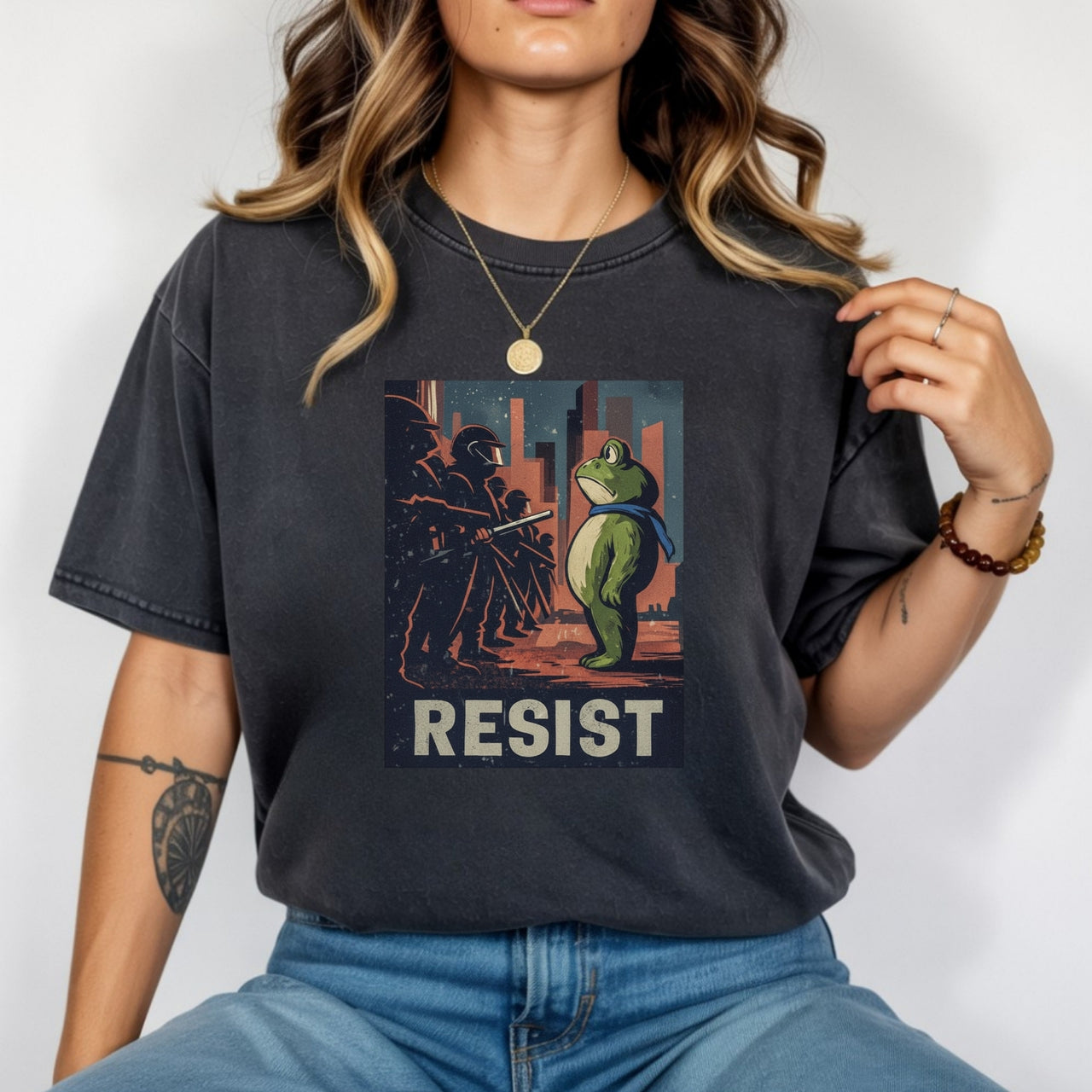 Resist Portland Frog Shirt – Funny Rebel Graphic Tee – No Kings Freedom Design