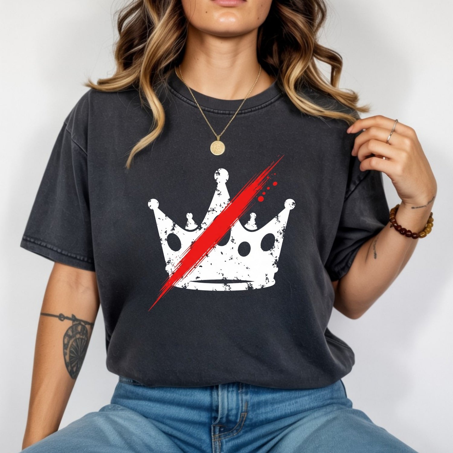 No Kings in America T-Shirt – Crown Graphic Tee Freedom Statement Shirt
