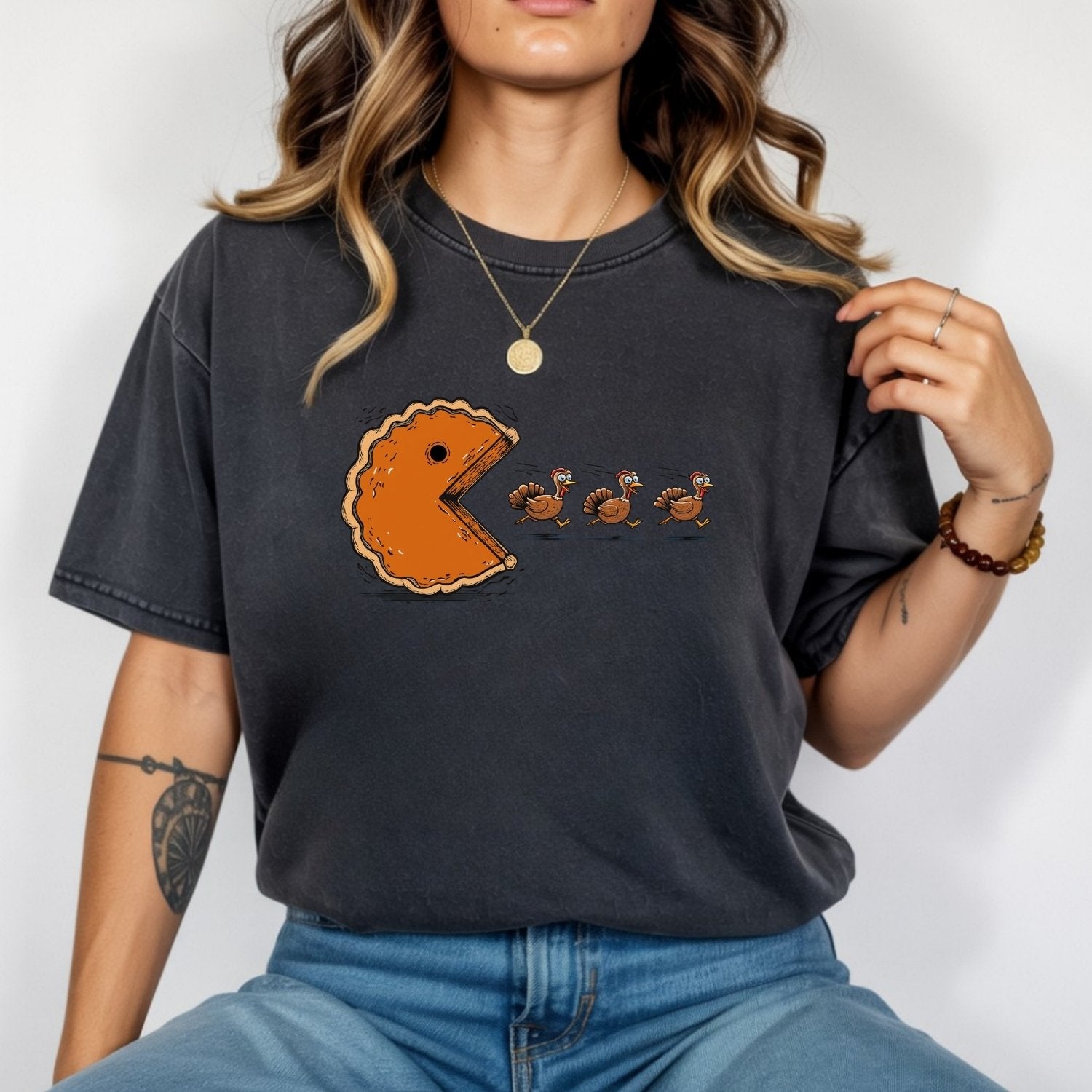 Retro Thanksgiving Pumpkin Pie Chasing Turkey Shirt – Funny Fall Vibes Tee