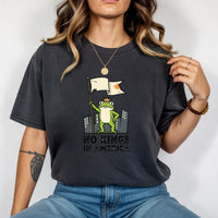 No Kings in America Frog T-Shirt – Rebellious Cartoon Graphic Tee – Funny Freedom Design