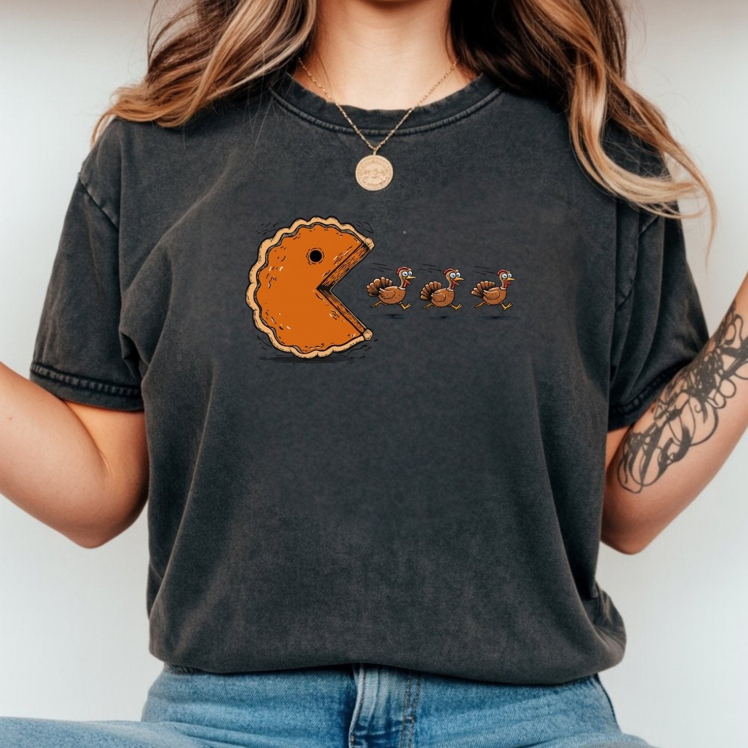 Retro Thanksgiving Pumpkin Pie Chasing Turkey Shirt – Funny Fall Vibes Tee