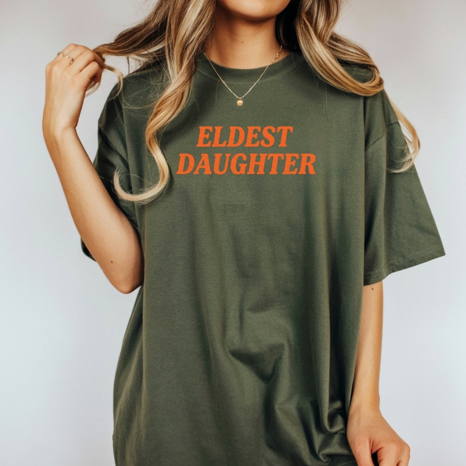 Retro Eldest Daughter Tee – Funny Aesthetic Graphic Shirt