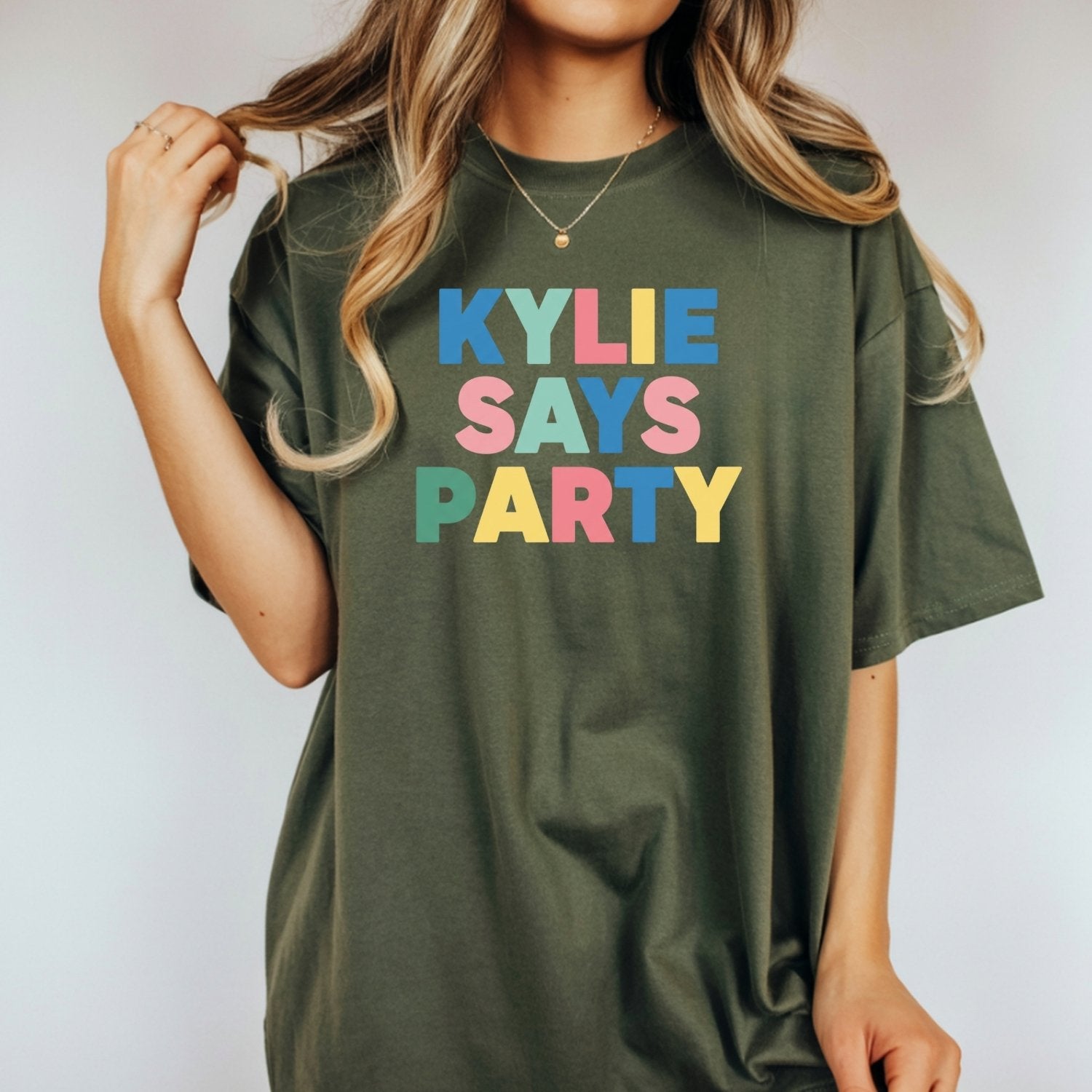 Kylie Says Party Shirt – Retro Disco Pop-Inspired Graphic Tee