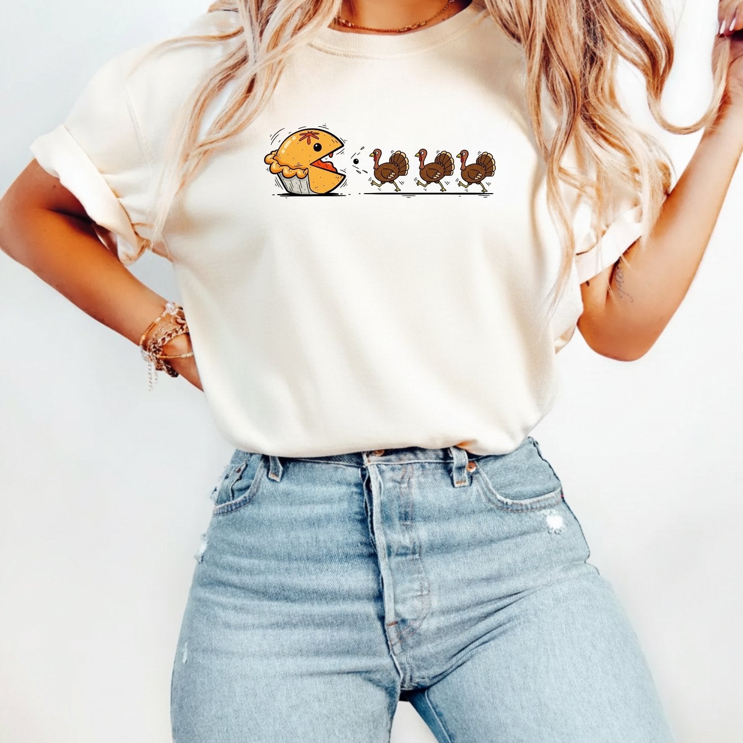 Funny Thanksgiving Shirt – Retro Pumpkin Pie Chasing Turkey Tee