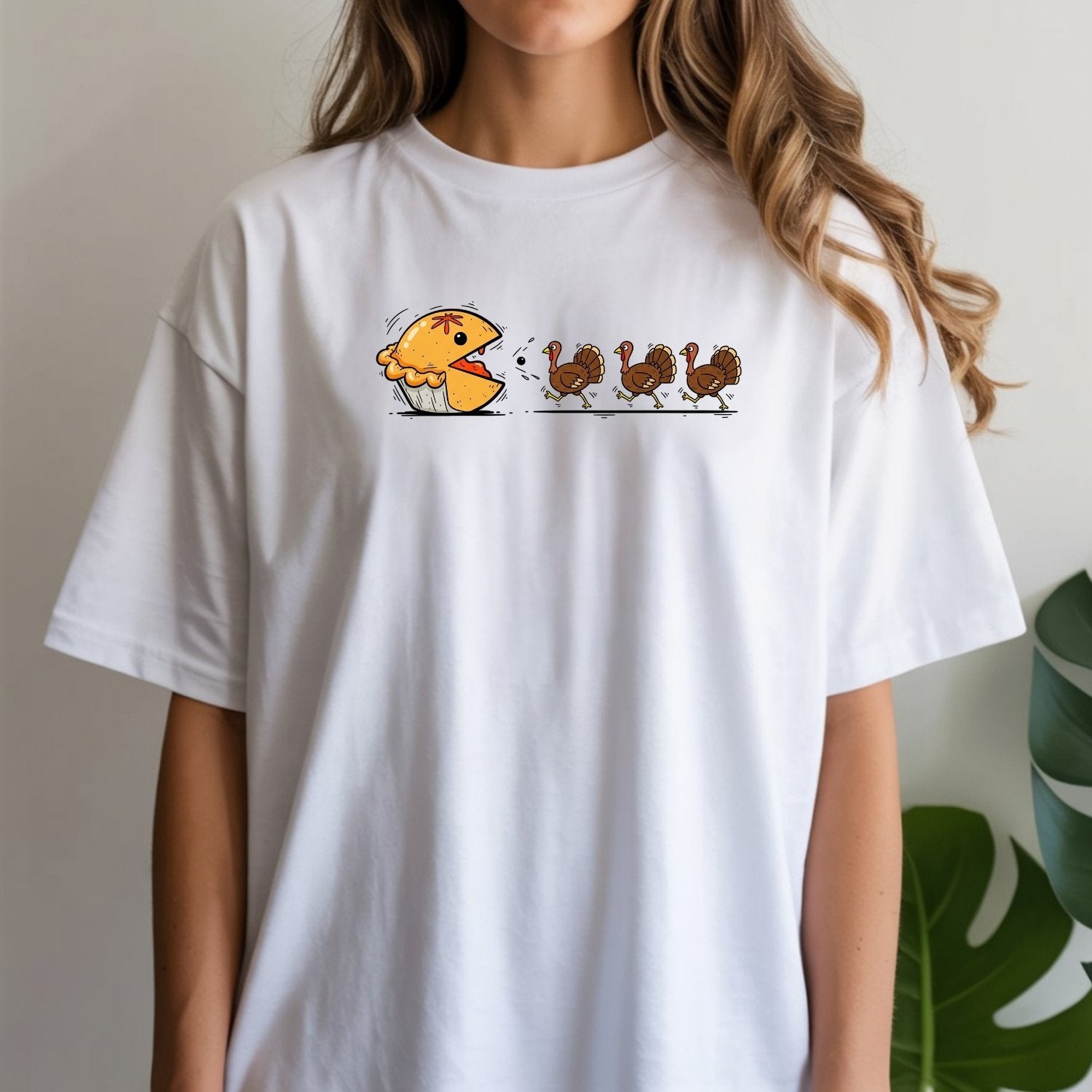 Funny Thanksgiving Shirt – Retro Pumpkin Pie Chasing Turkey Tee