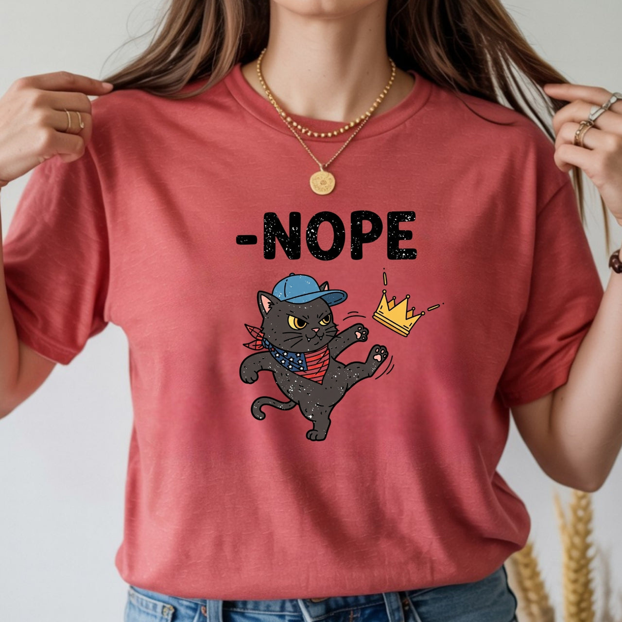 No Kings in America Tee – Black Cat Parody Shirt – Liberty & Humor Graphic Top