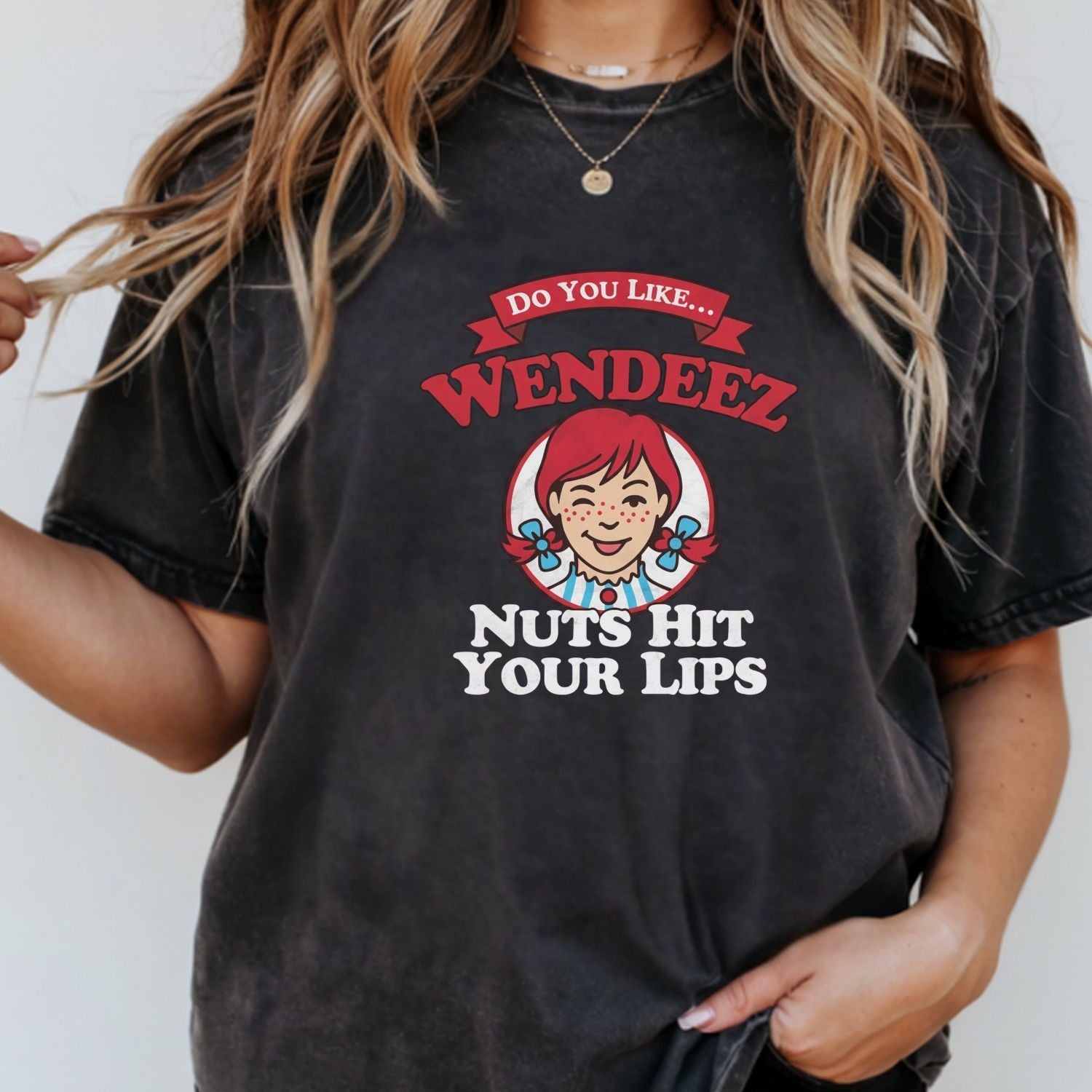 Wendeez Nuts Hit Your Lips Funny Retro Meme Shirt – Cheeky Humor Tee, Embarrassing Joke Gift for Adults