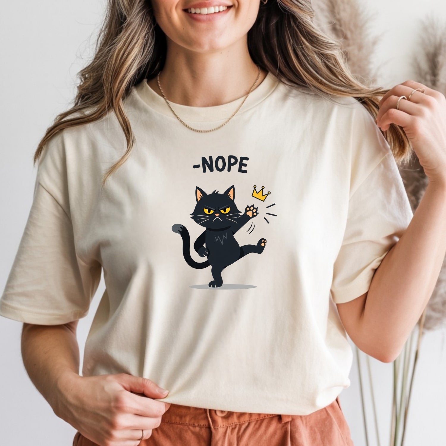No Kings in America Black Cat T-Shirt – Funny Patriotic Meme Tee – Independence Graphic Top