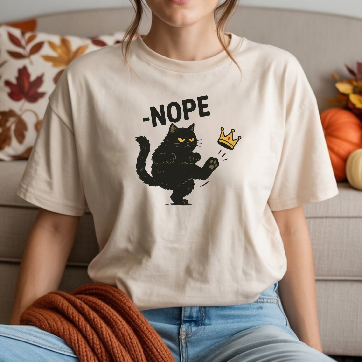 No Kings in America Black Cat Shirt – Funny Political Meme Tee – Satirical Graphic T-Shirt
