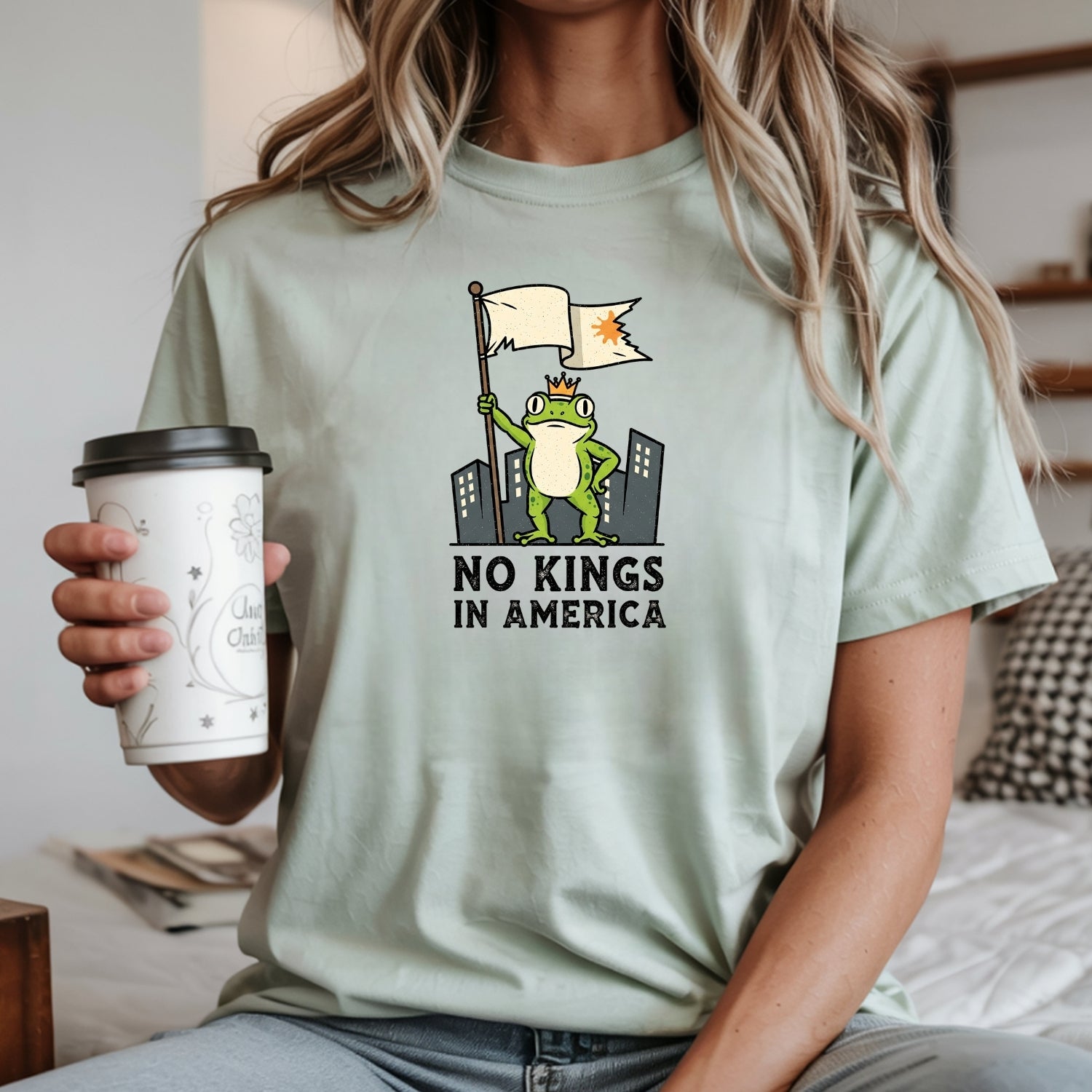 No Kings in America Frog T-Shirt – Rebellious Cartoon Graphic Tee – Funny Freedom Design