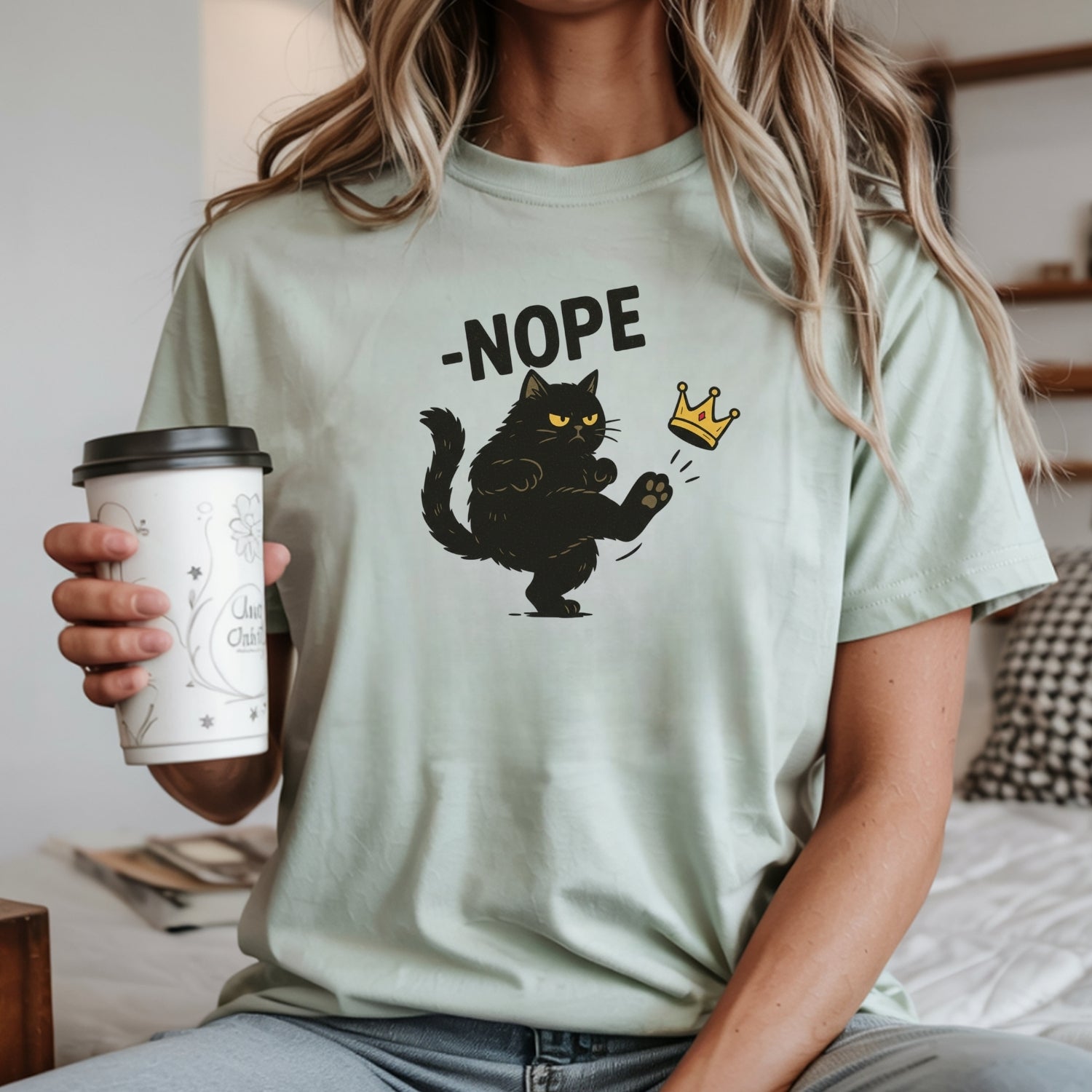 No Kings in America Black Cat Shirt – Funny Political Meme Tee – Satirical Graphic T-Shirt