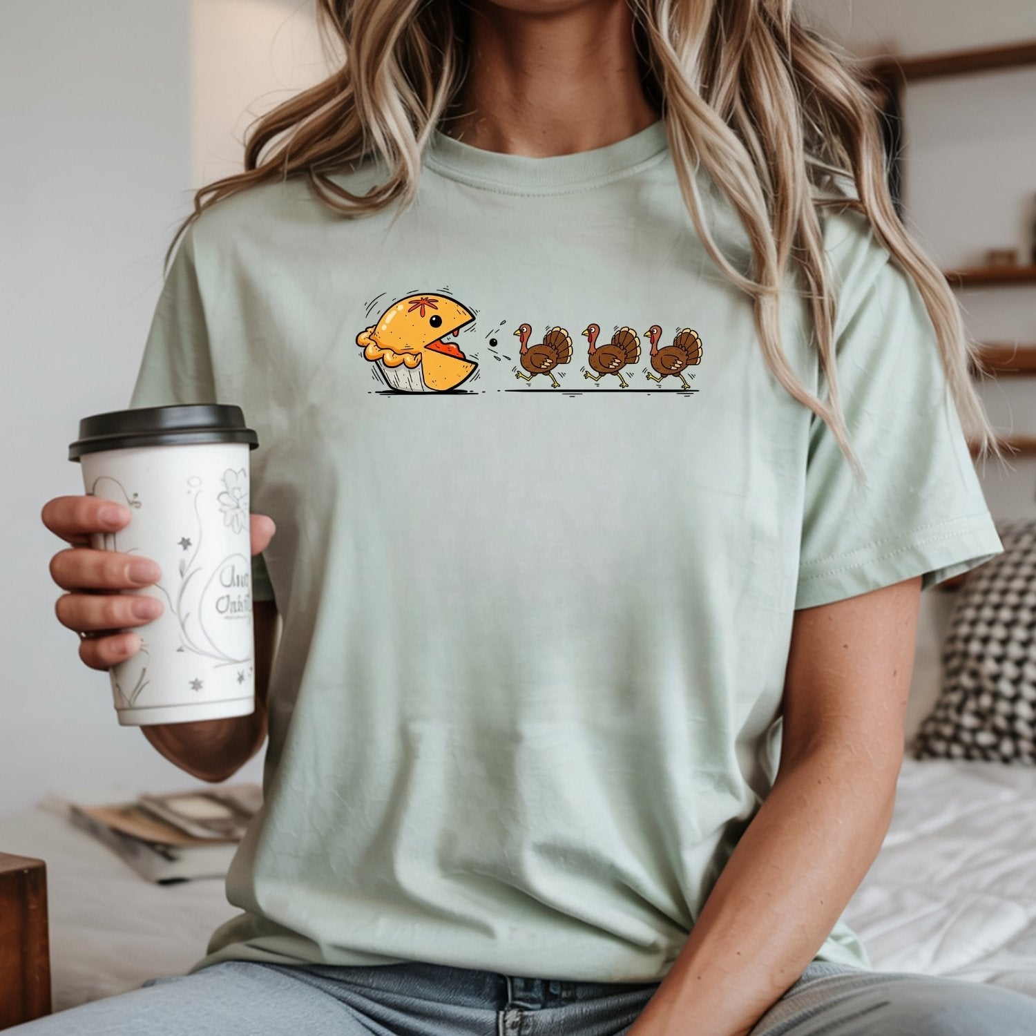Funny Thanksgiving Shirt – Retro Pumpkin Pie Chasing Turkey Tee