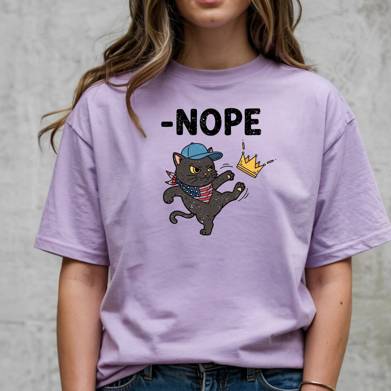 No Kings in America Tee – Black Cat Parody Shirt – Liberty & Humor Graphic Top