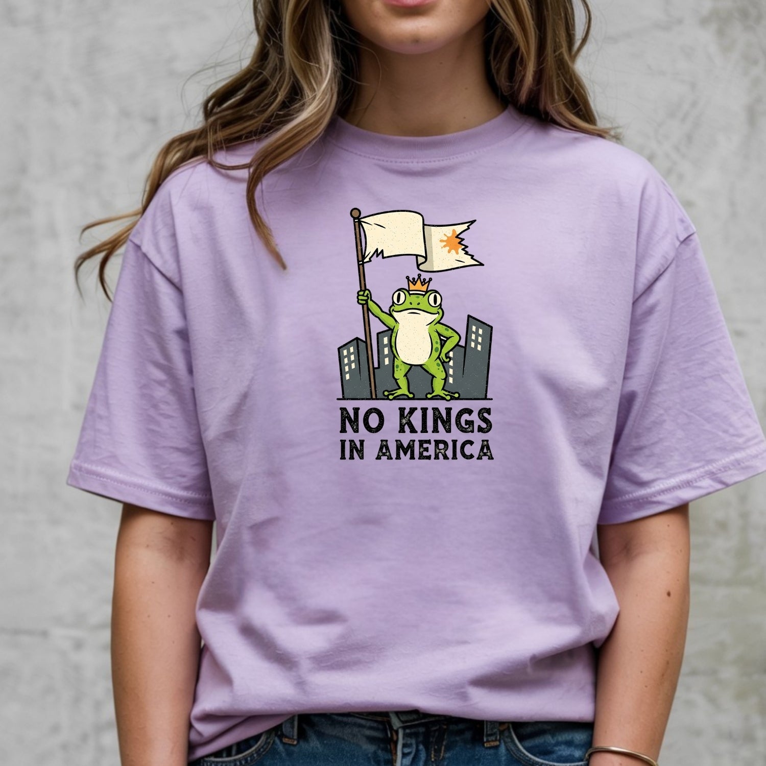 No Kings in America Frog T-Shirt – Rebellious Cartoon Graphic Tee – Funny Freedom Design