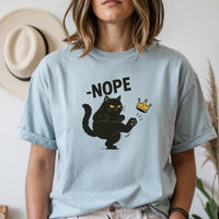 No Kings in America Black Cat Shirt – Funny Political Meme Tee – Satirical Graphic T-Shirt