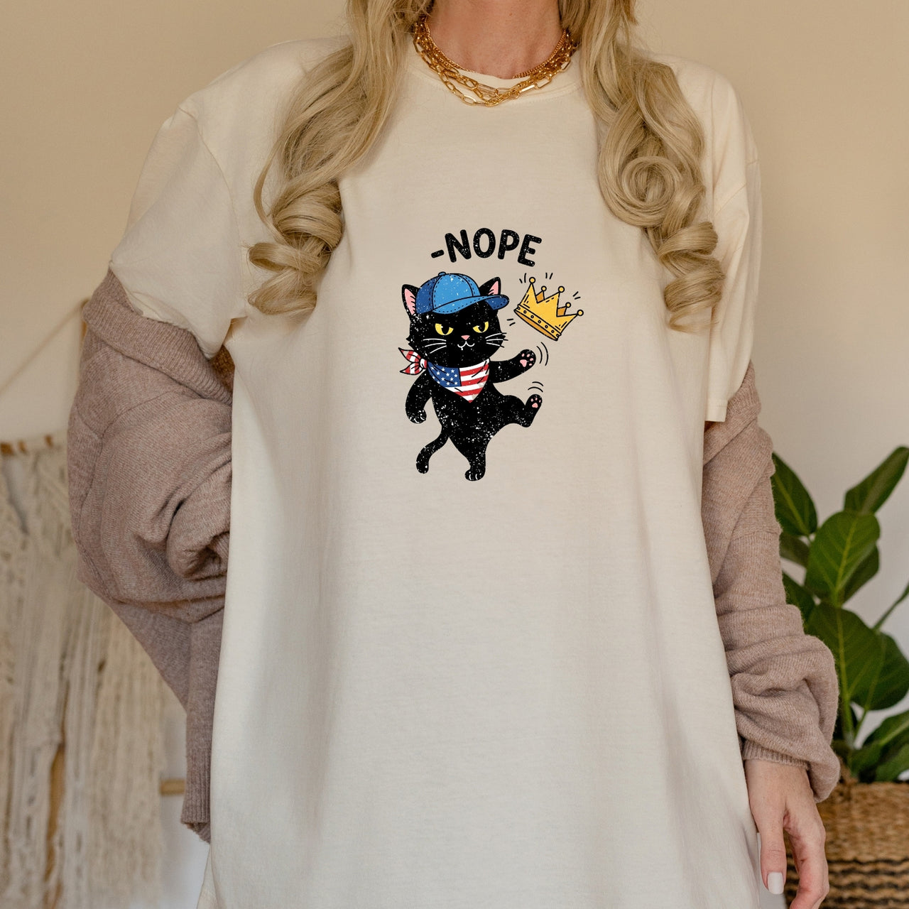 No Kings Shirt – Black Cat Parody Tee – Funny Democracy Meme T-Shirt