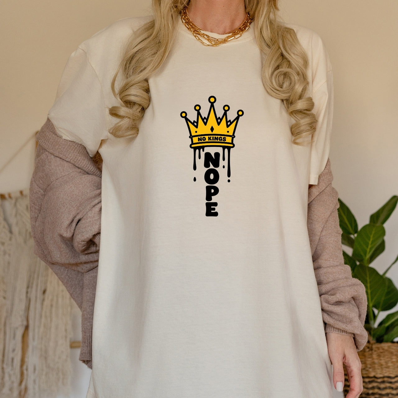 No Kings T-Shirt – Crown Graphic Tee, Patriotic Freedom Protest Design