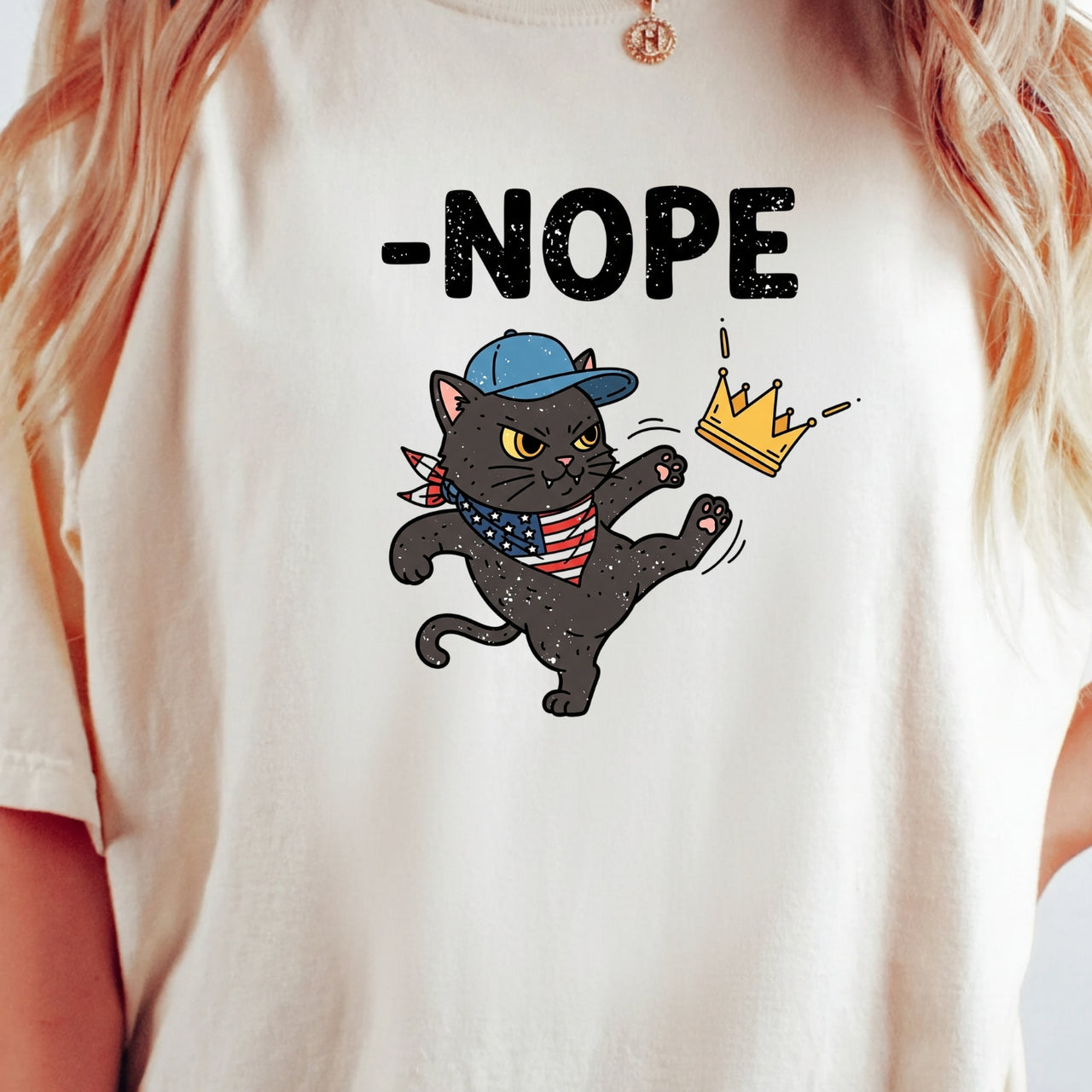No Kings in America Tee – Black Cat Parody Shirt – Liberty & Humor Graphic Top