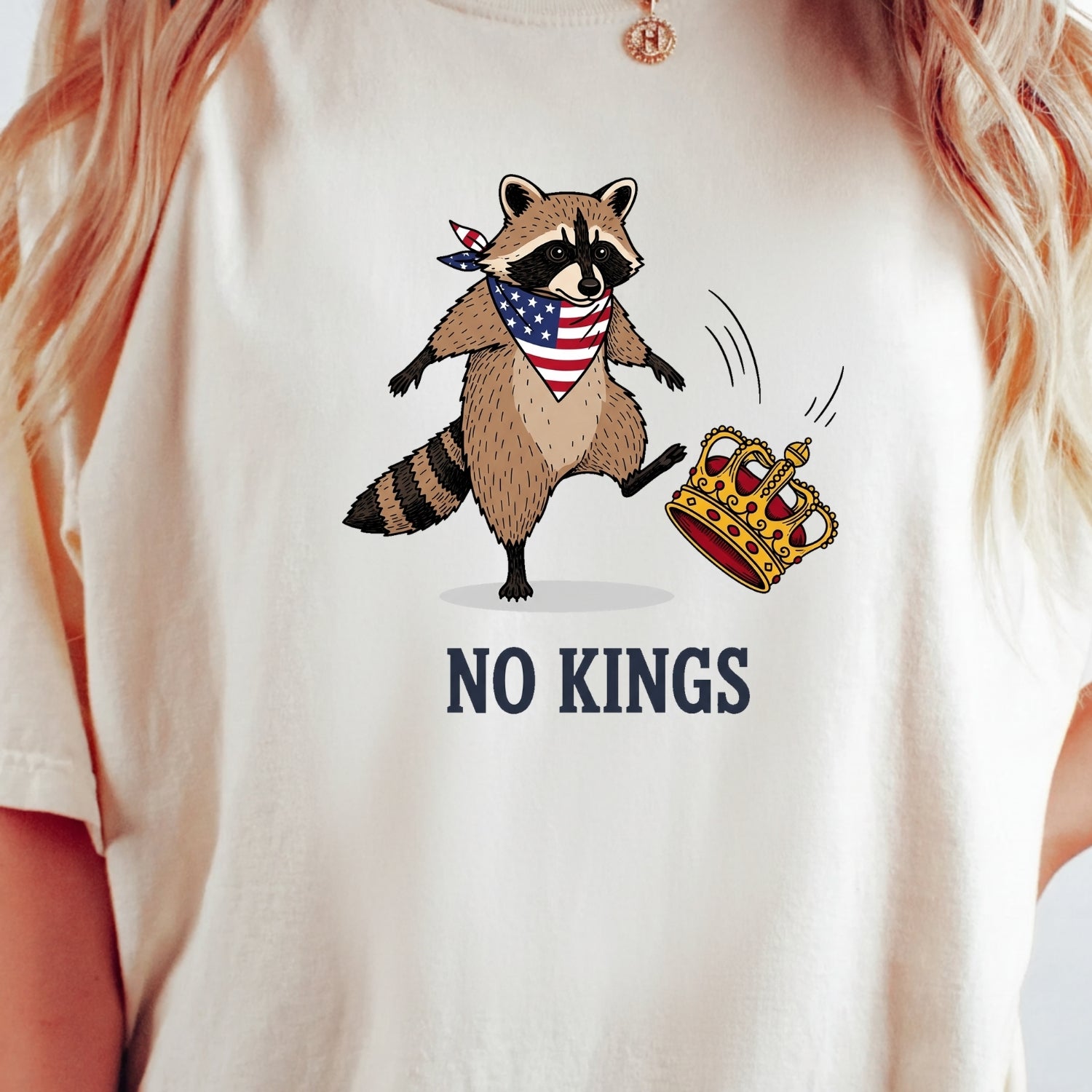 No Kings Raccoon T-Shirt – Funny American Rebel Tee – Patriotic Humor Graphic Top
