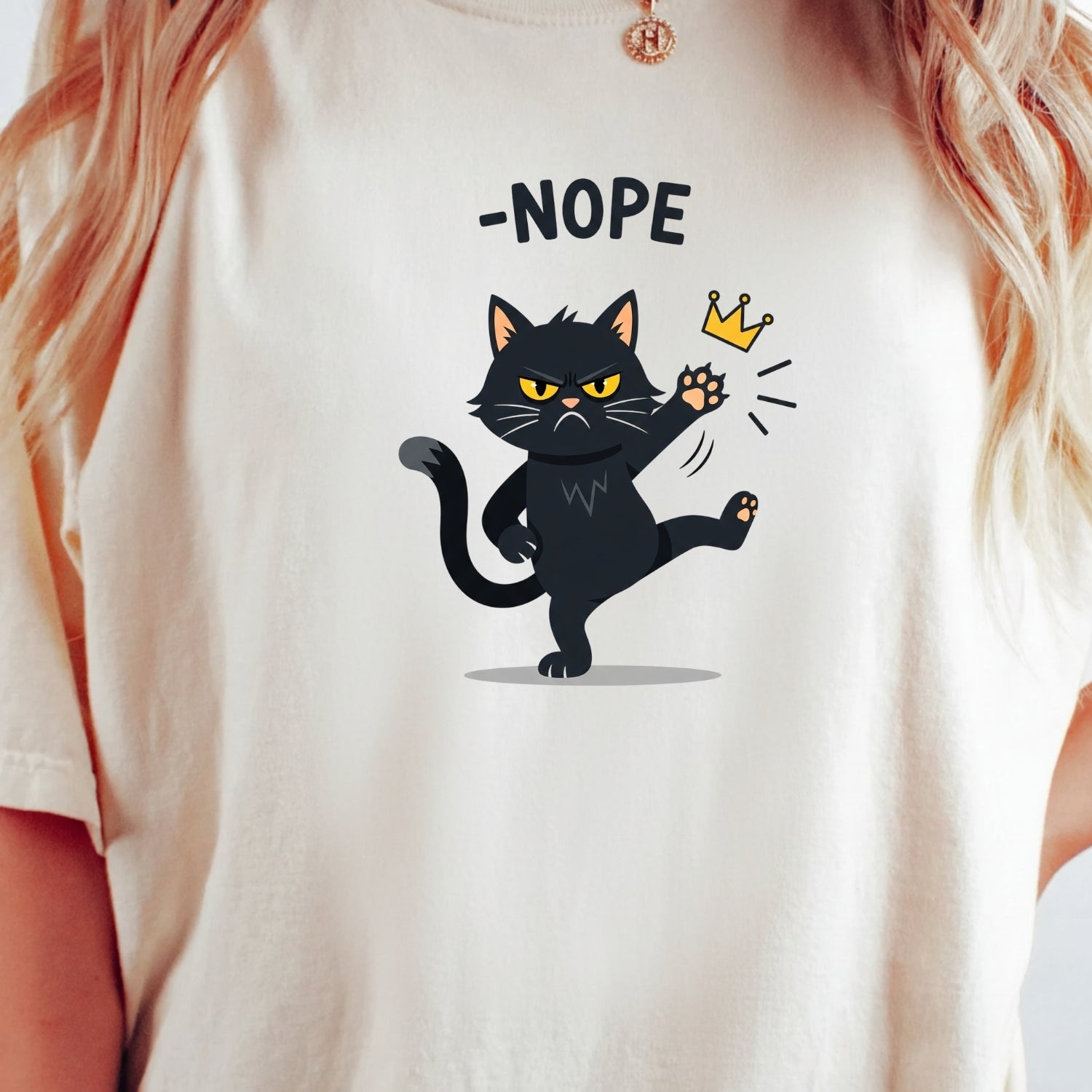No Kings in America Black Cat T-Shirt – Funny Patriotic Meme Tee – Independence Graphic Top
